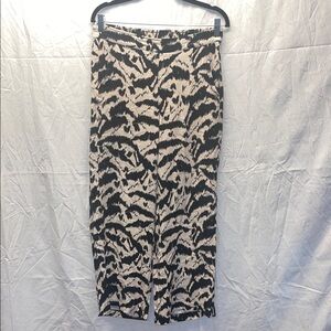 Old Navy Black and Cream Patterned Pants